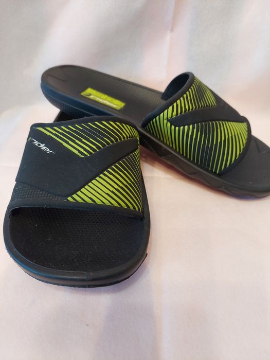 Klapki na basen rozmiar 35