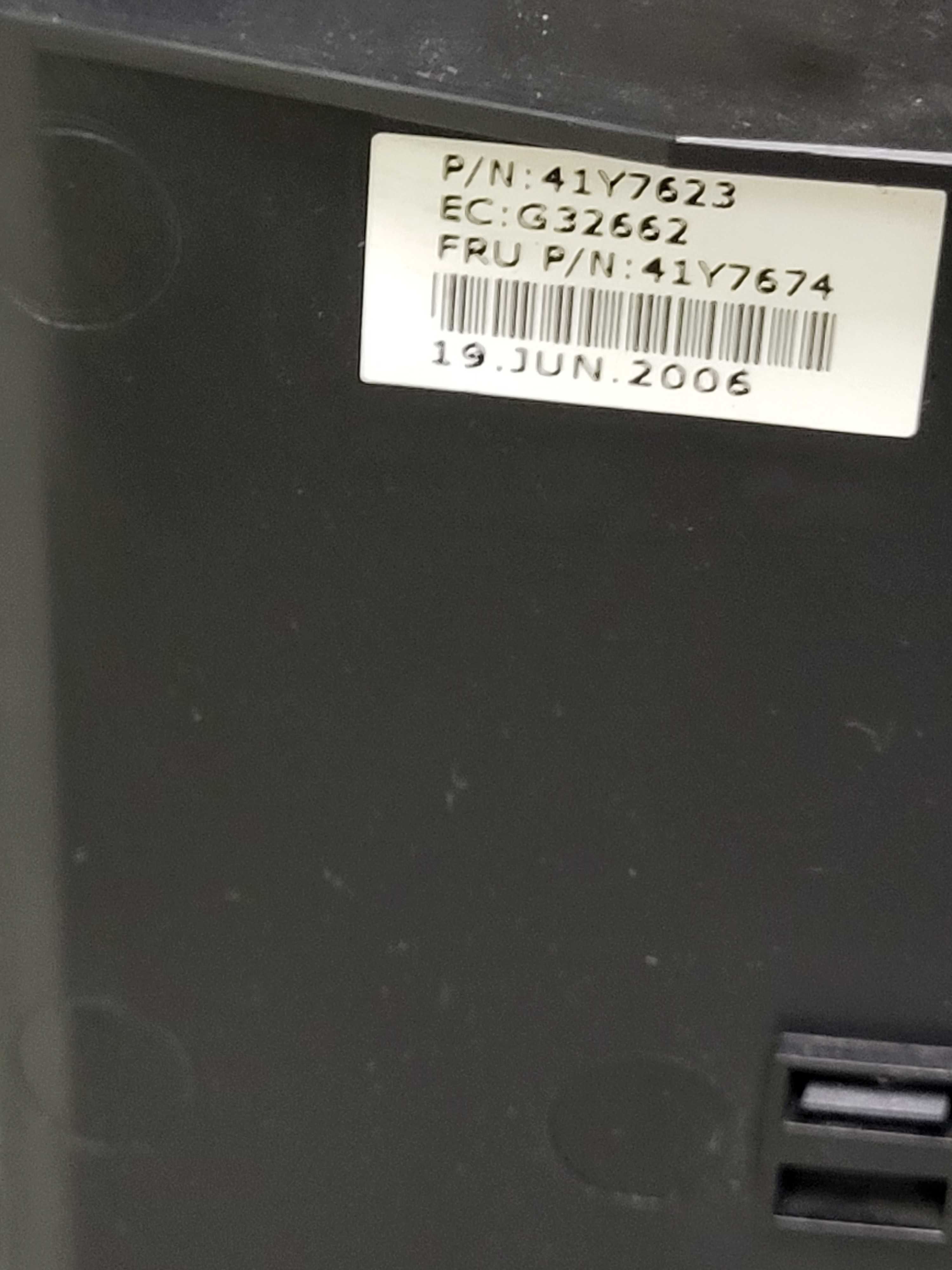 I B M Serwer stacjonarny- eServer xSeries 236