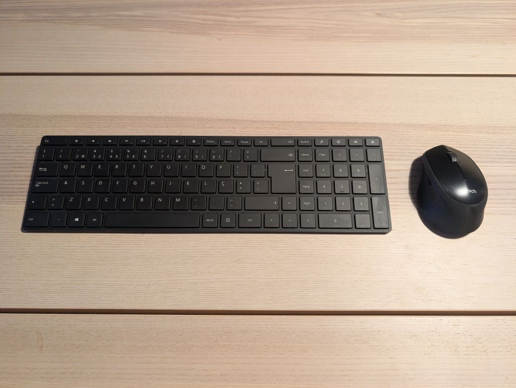 Teclado PC Microsoft Designer + rato silent clic
