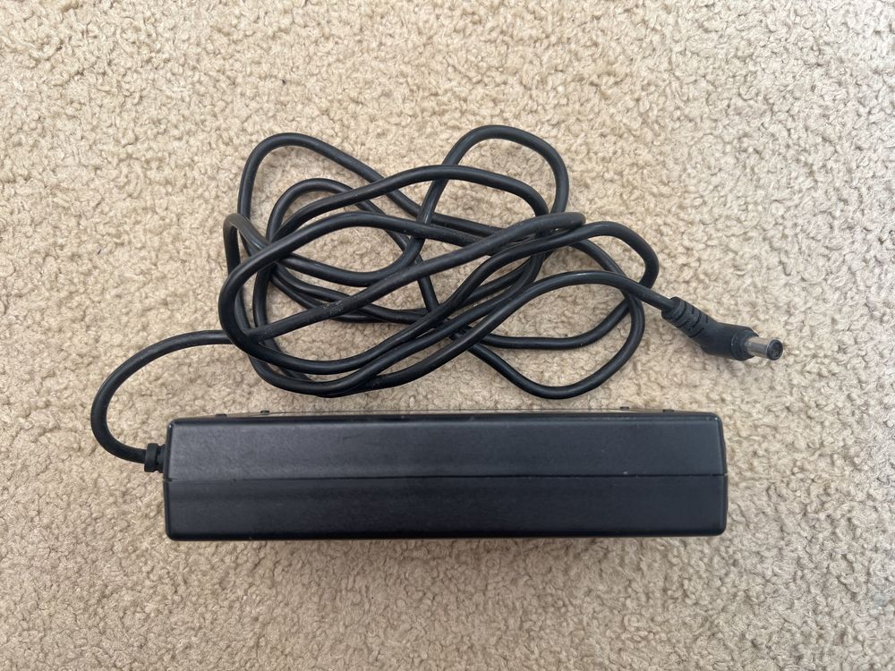 Adaptador e Carregador Sony Original VGP-AC19V12
