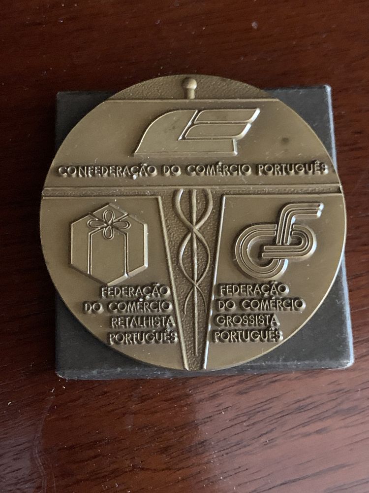 Medalha comemorativa Confederação de Comércio Português 1980
