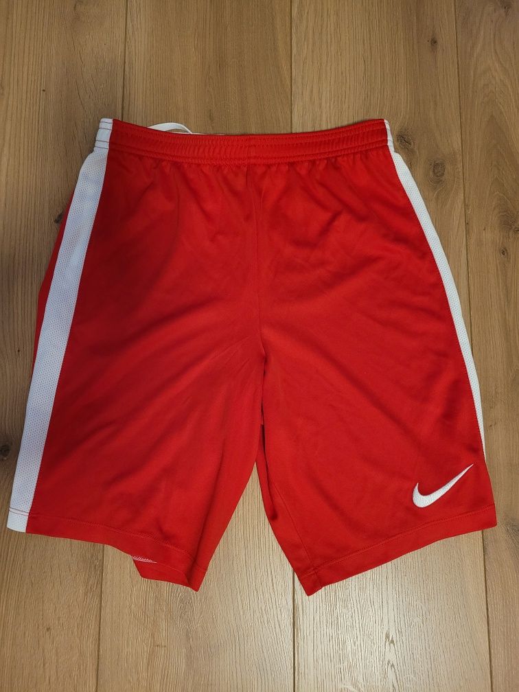 krótkie spodenki NIKE S