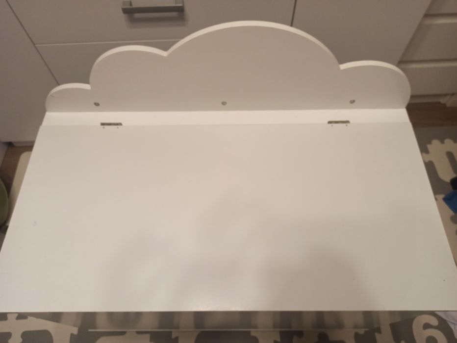 Biała szafka komoda kufer pojemnik na zabawki chmurka do pokoju dzieci