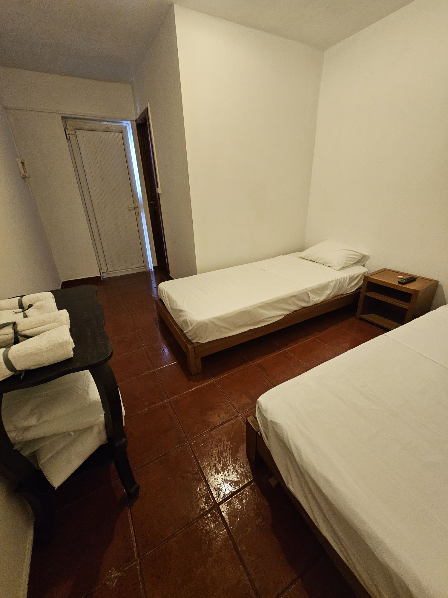 Alugo quartos mensal