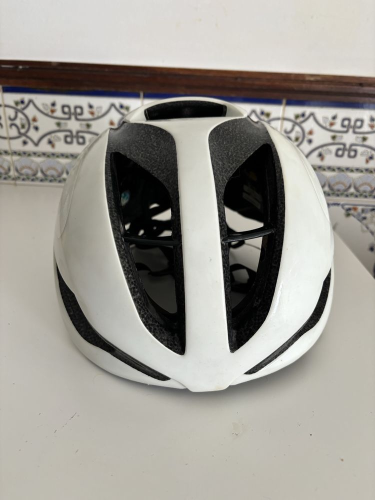 Vendo capacete praticamente novo