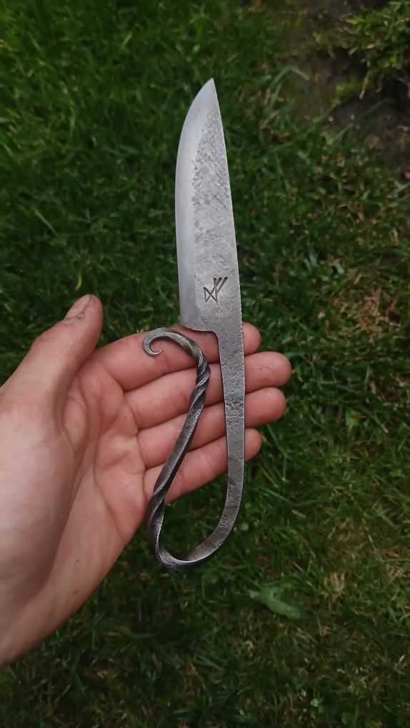 Ręcznie wykuty nóż kowalski / noże kowalskie / knifemaking