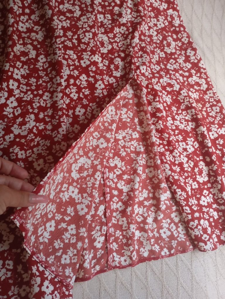 PRIMARK S-M długa czerwona spódnica midi maxi w kwiaty kwiatuszki
