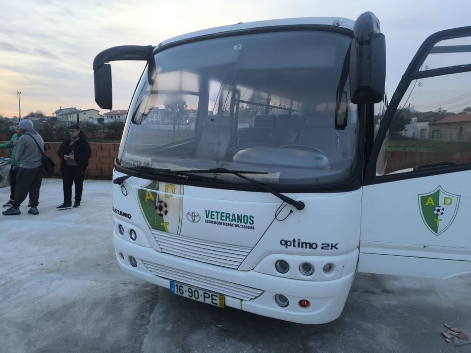 Autocarro 28 lugares