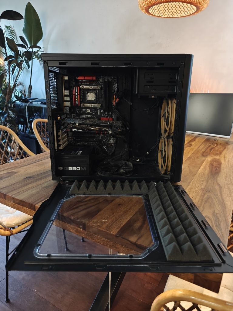 Wygłuszony komputer i7 920 8GB DDR3 GTX 970 Fractal Design