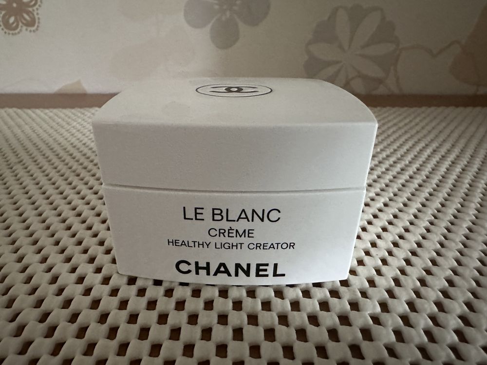 Chanel Le Blanc для боротьби з пігментними плямами