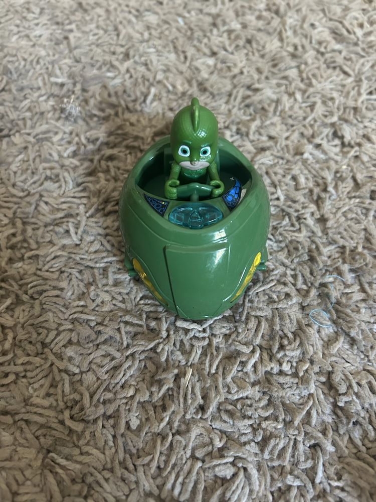 Greg PJ Masks verde