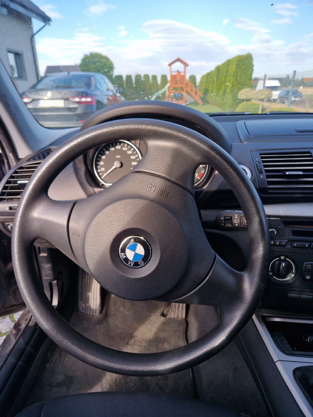 Samochód bmw seria 1