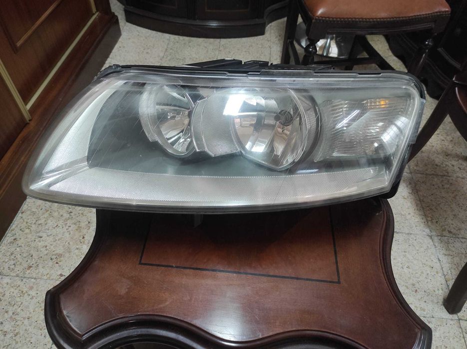 Farol frente esquerdo Audi A6