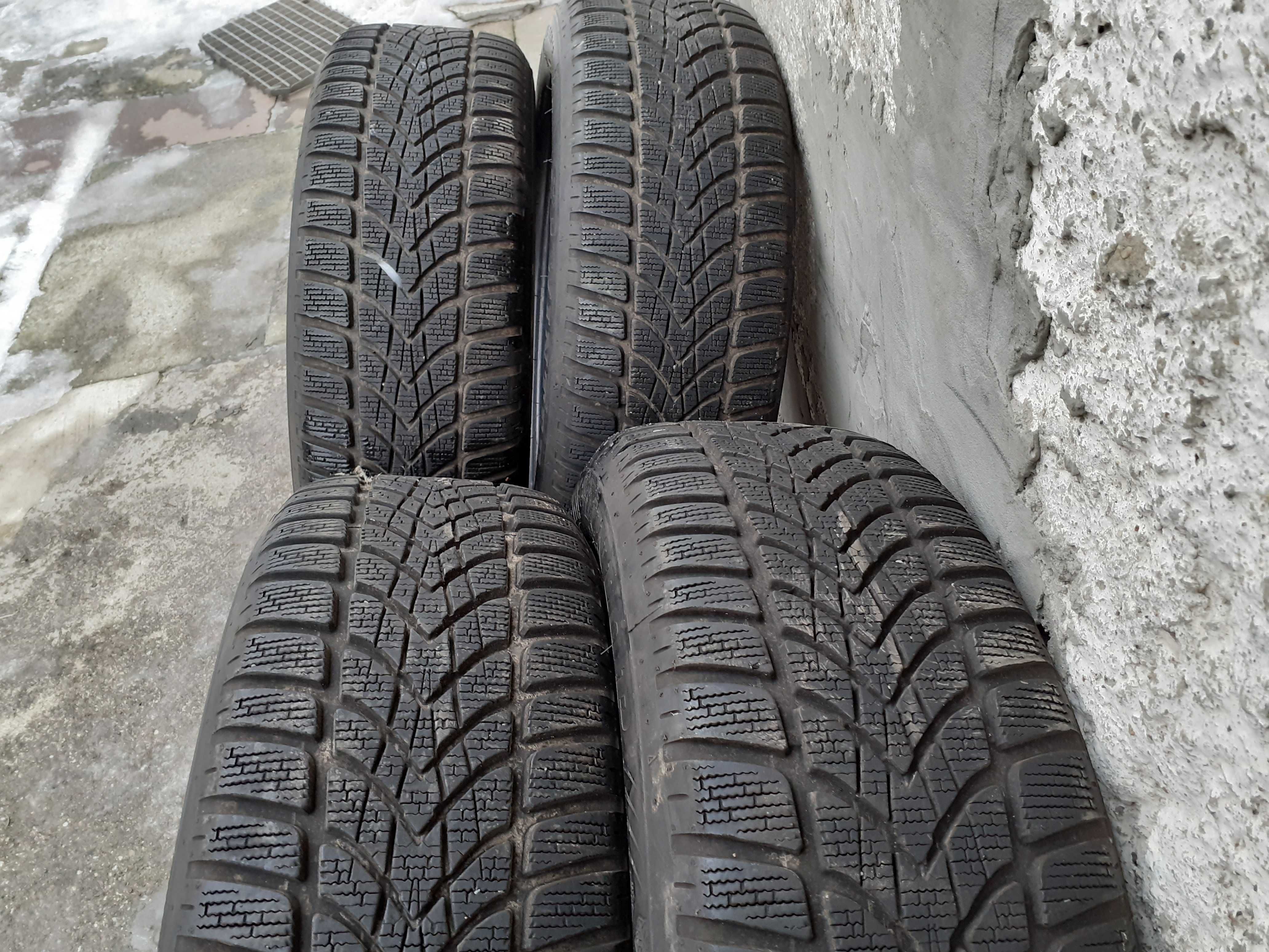 Opony Zimowe 215/55 R18 DUNLOP SP WINTER SPORT 4D MO RunFlat 4szt 8,25