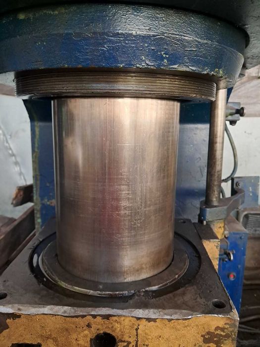 Пресс гидравлический PYE-100 рабочий ус. 100т.