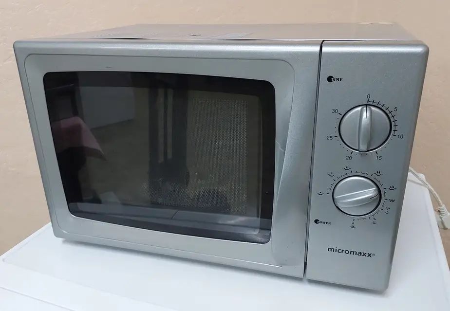 Мікрохвильова піч Micromaxx