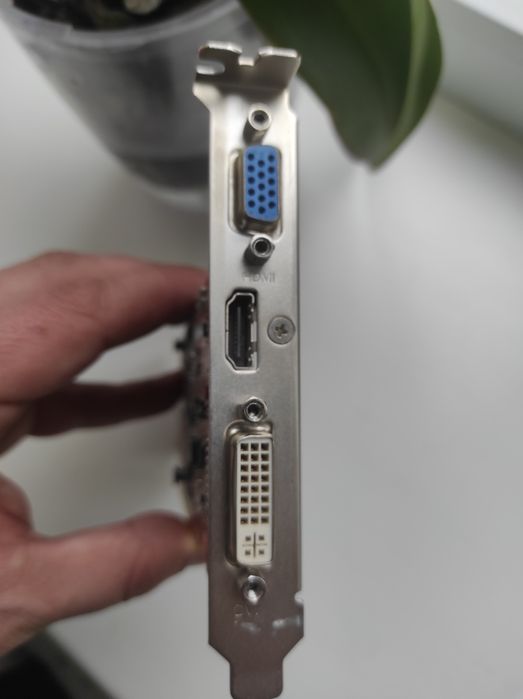 Відео карта Asus