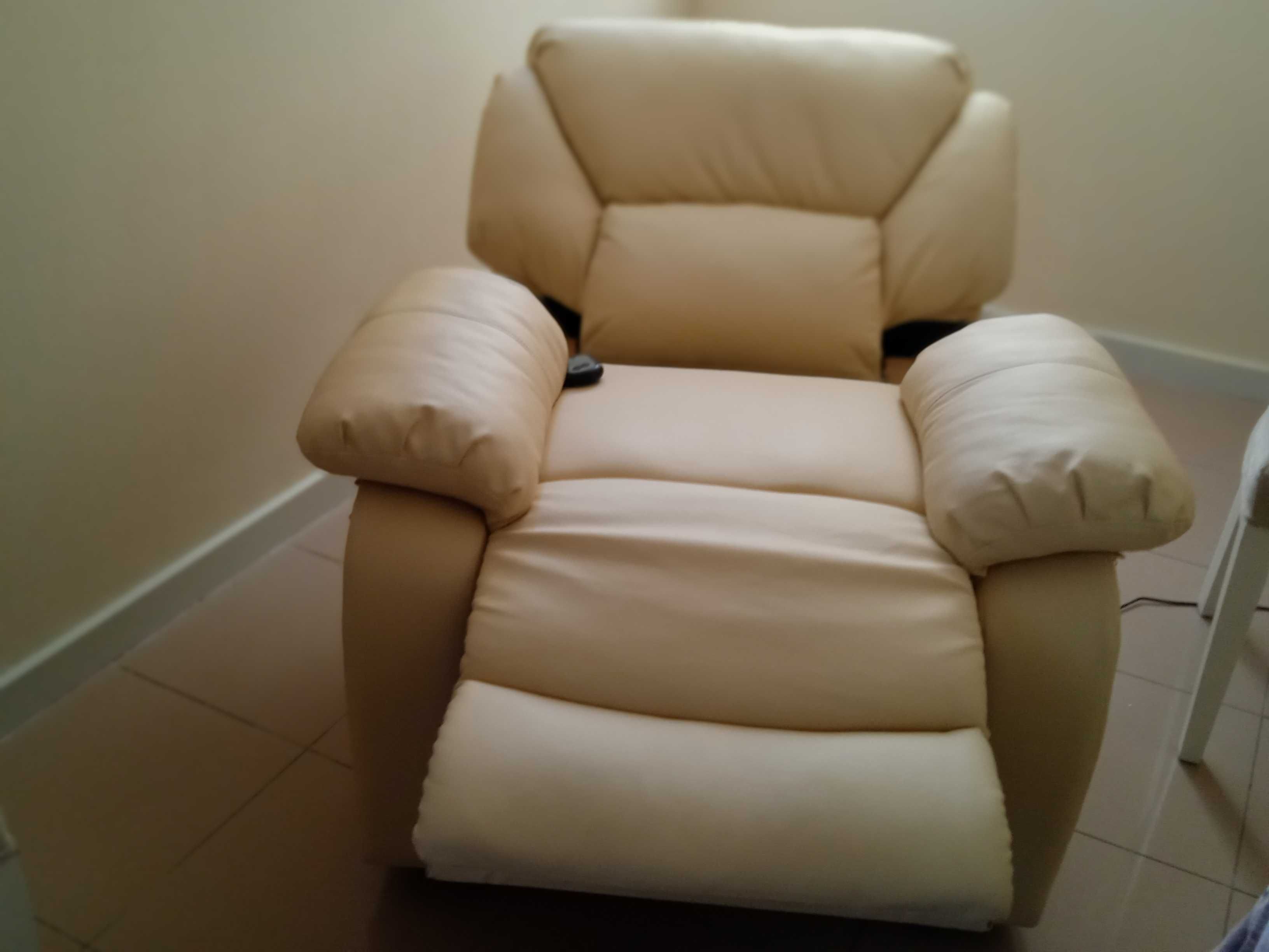 Cadeirão relax com massagens