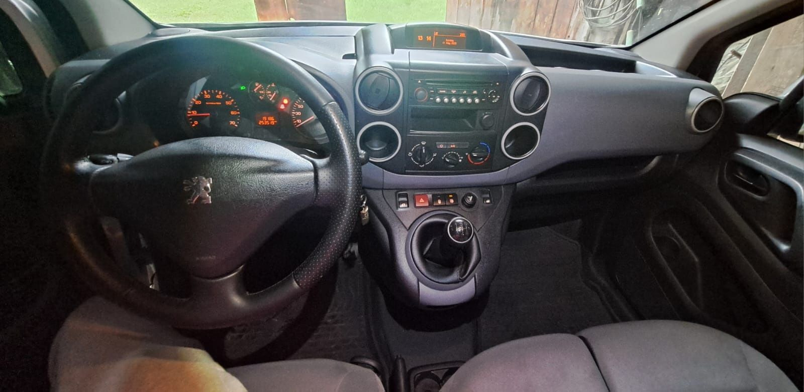 Peugeot Partner 1,6hdi klima, stan BDB, 3 miejsca. zadbany. Okazja !
