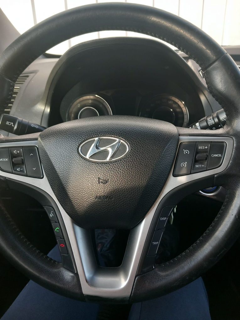 Hyundai i40 2012