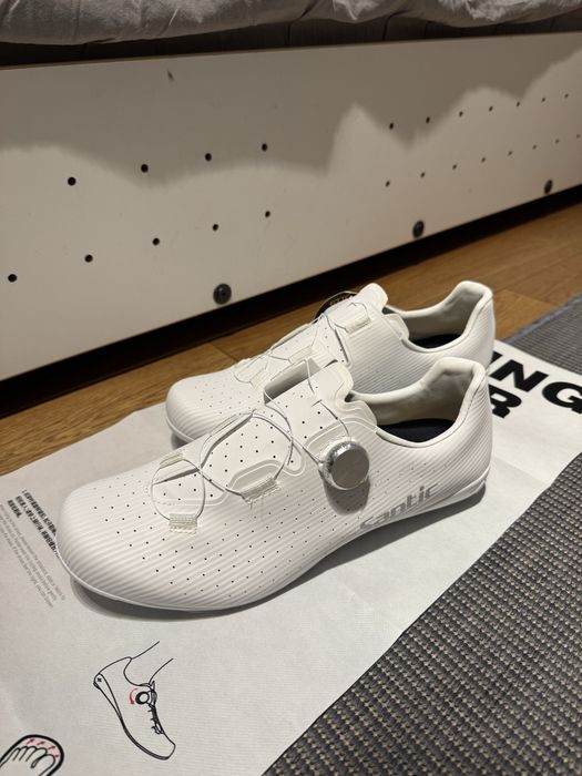 Nowe Buty Szosowe Santic r. 44