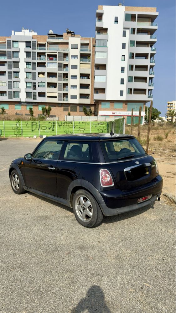 Mini cooper D one de 2010 em bom estado