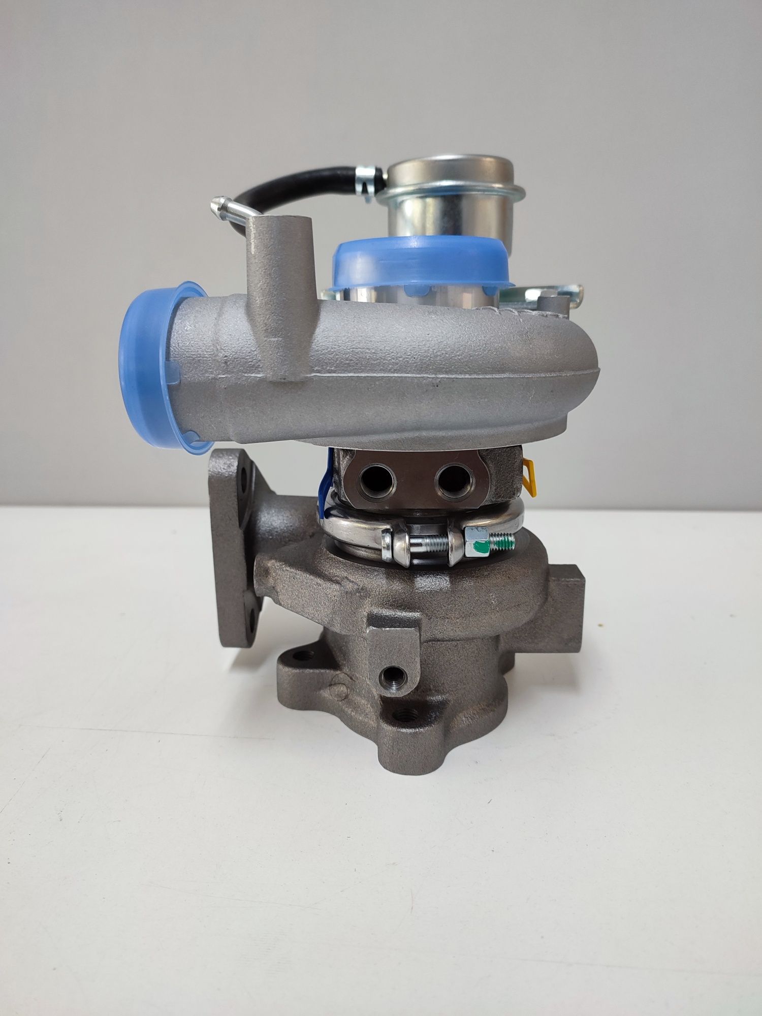 Turbo novo para Mitsubishi Canter FE531 motor 4M40