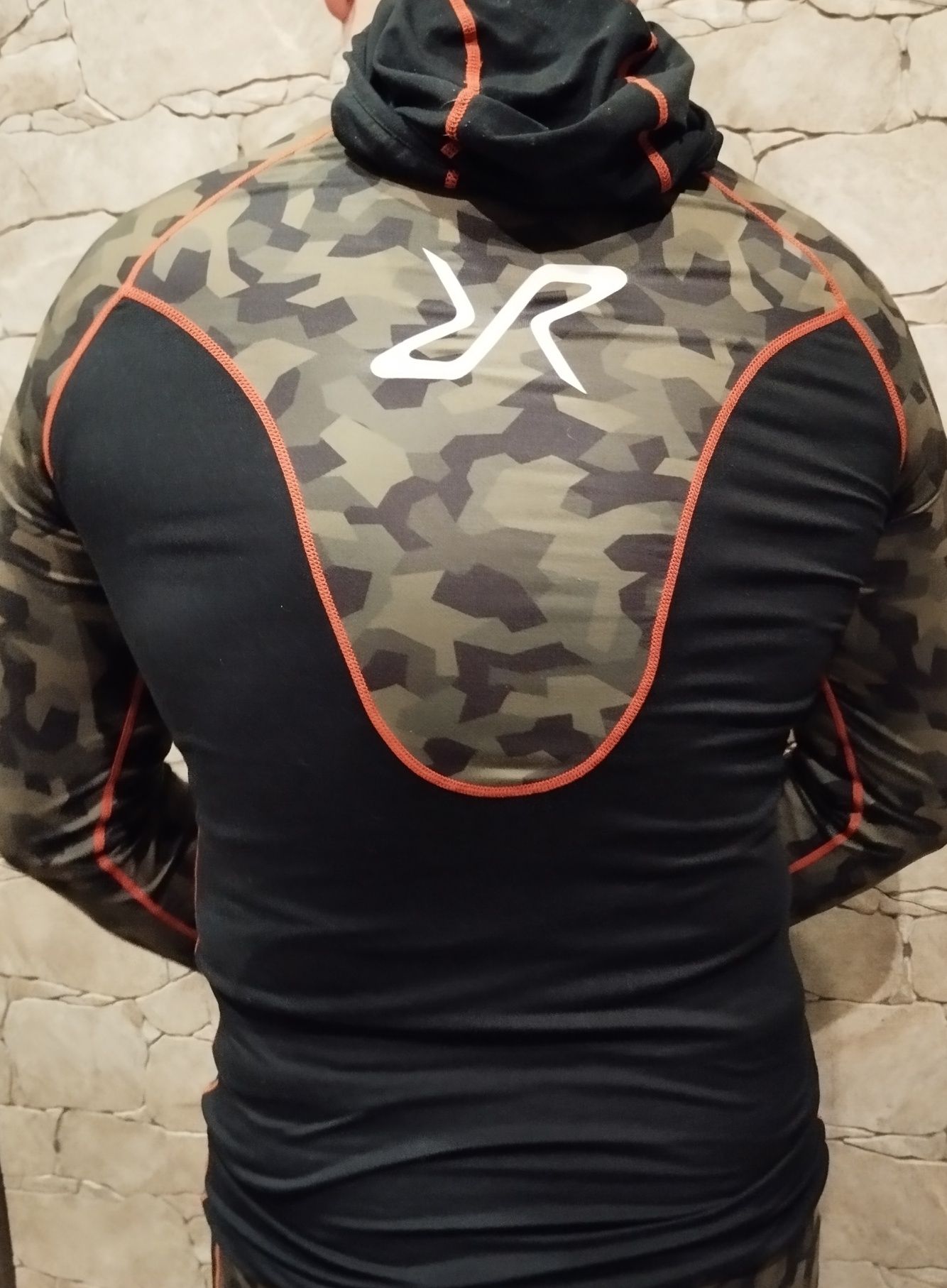 Komplet termoaktywny RevolutionRace Sneaky Balaclava Camo M
