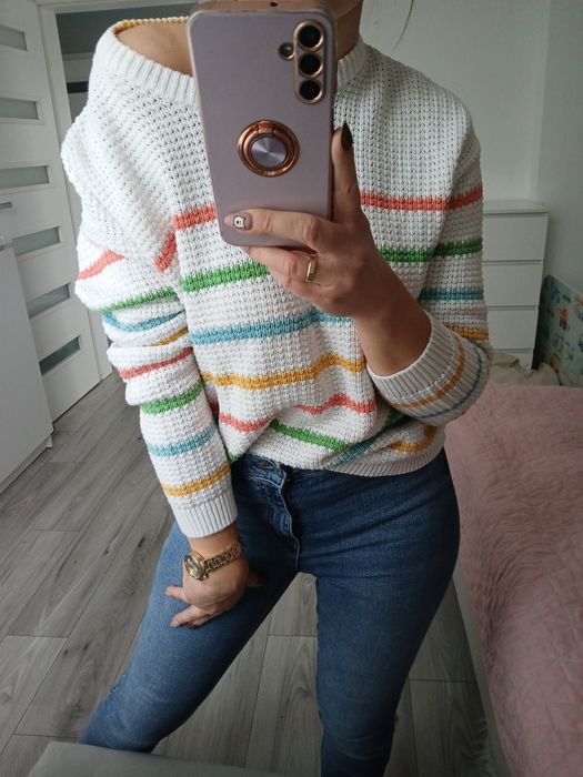 Piękny Biały sweterek L marki Passenger będzie tez na M i XL bez wad j