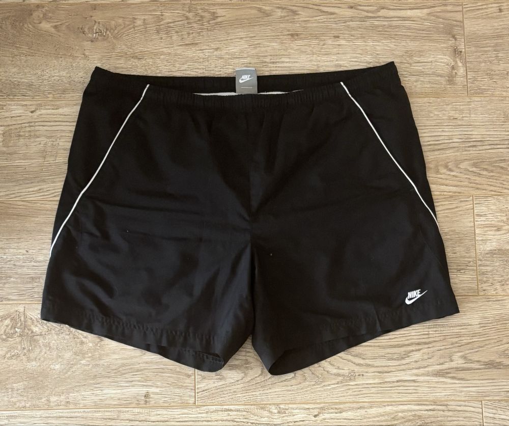 Нейлонові шорти Nike