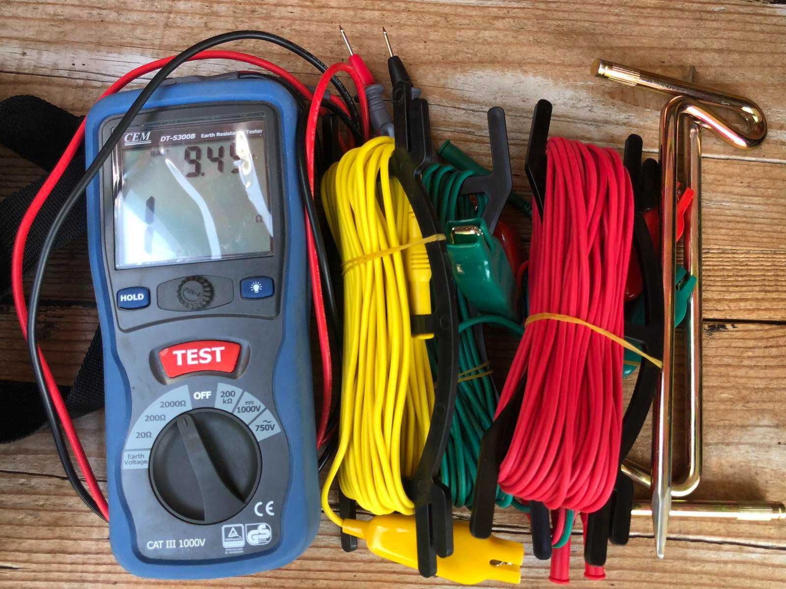 Вимірювач опору заземлення CEM DT-5300B