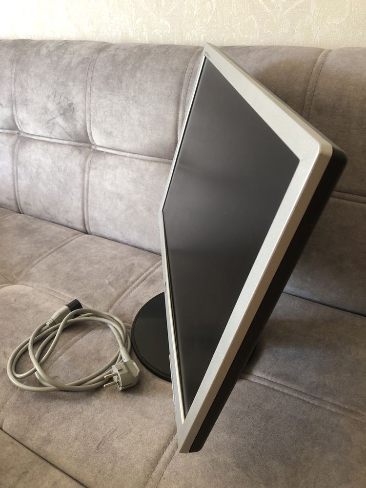 Монітор 22" LG Electronics W2242T-SF під ремонт