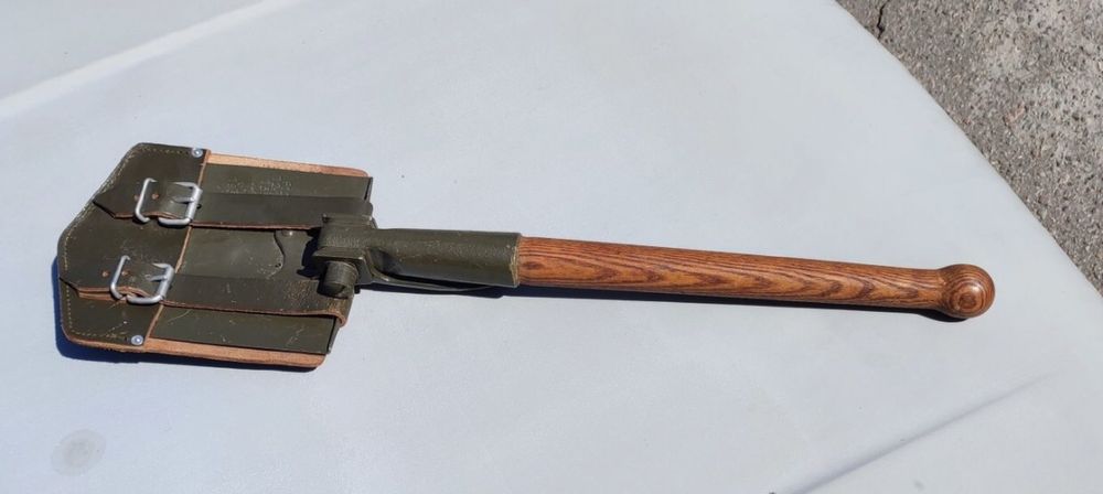 Саперні лопатки розкладні,Швейцарія,Германія,колекційний стан!