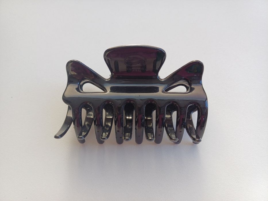 Gancho de cabelo, preto

Como novo.

Entrego em mão na zona do Campo 2
