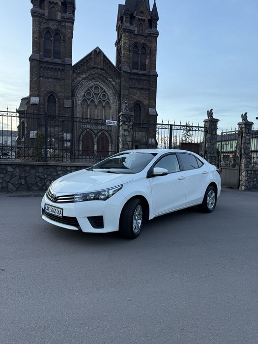 Toyota corolla 1.6 Автомат симейная машина
