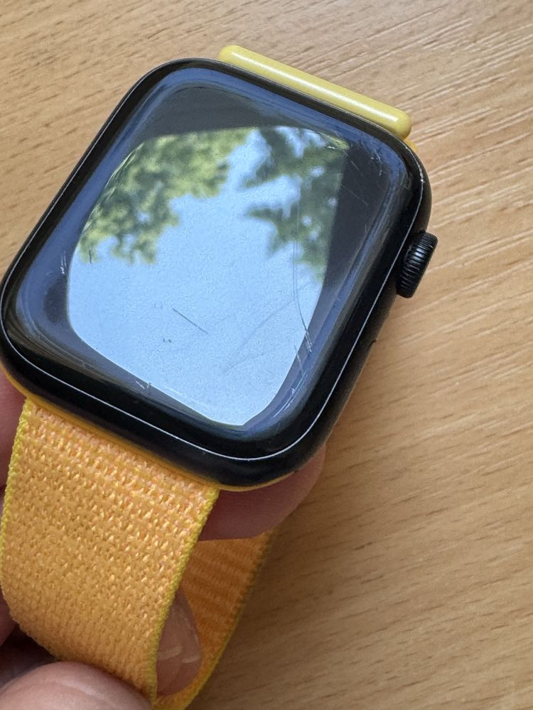 Продам Apple watch 7 45mm