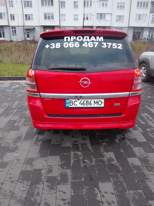 Машина Опель зефіра б