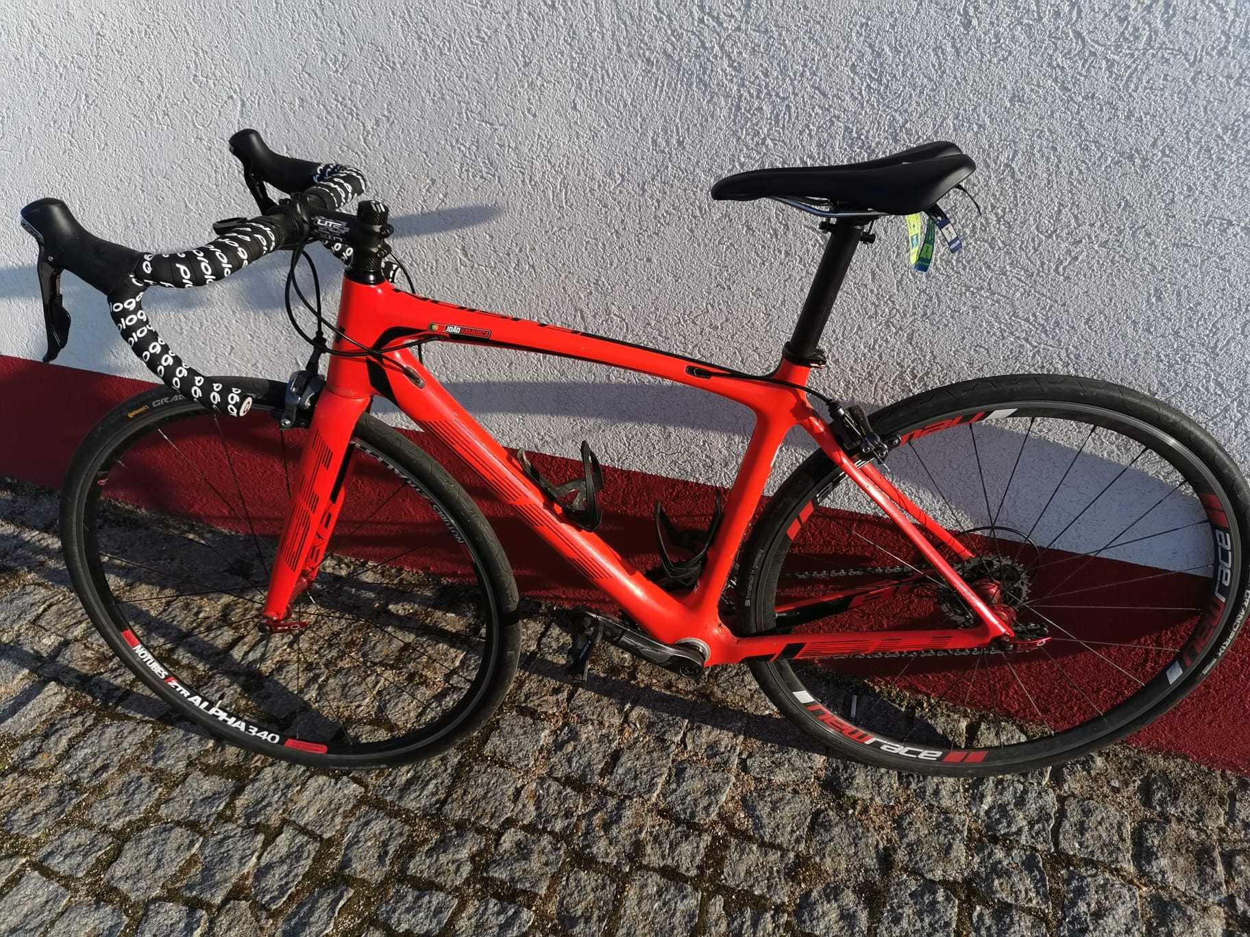 Bicicleta BH carbono