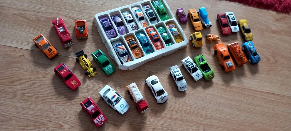 Carrinhos brinquedos 40