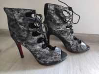 # NOWE czarne srebrne błyszczące wiązane szpilki botki La Scarpe 38 39