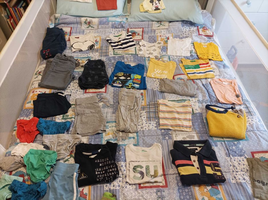 Pack de diversas roupas de Criança Menino 3-5 anos (Pack +de 30 peças)