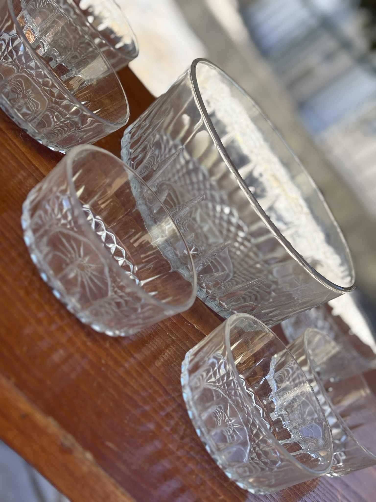 Conjunto Vintage Arcoroc France - 1 taça grande + 6 taças pequenas