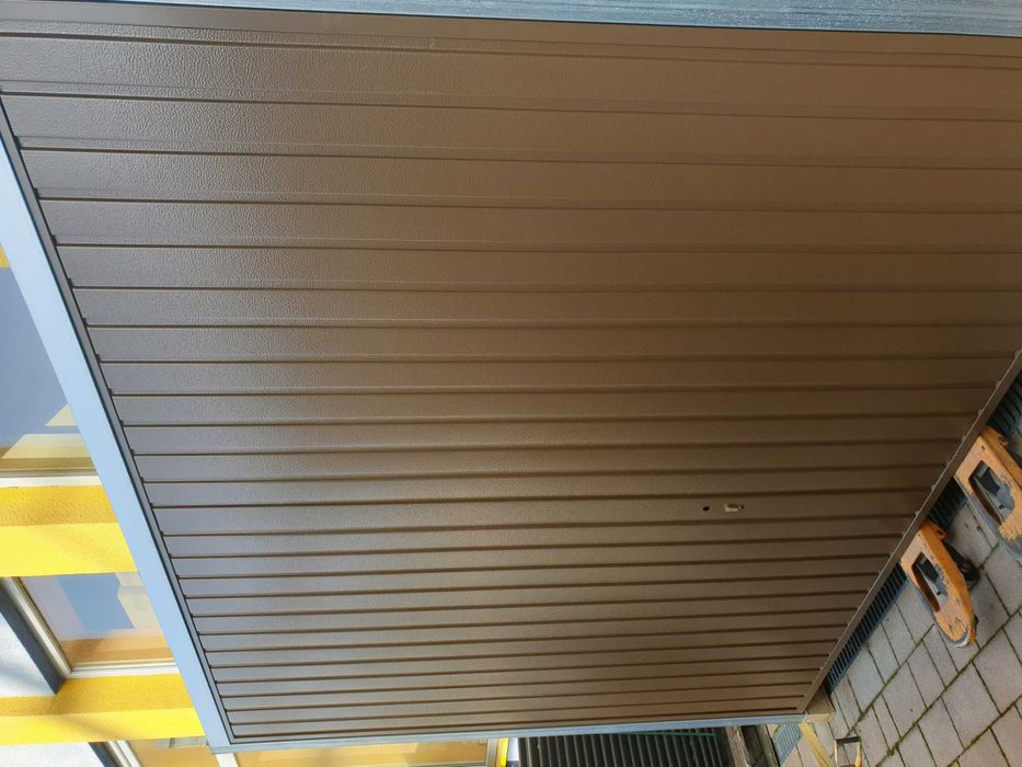 Brama garażowa uchylna Nowa