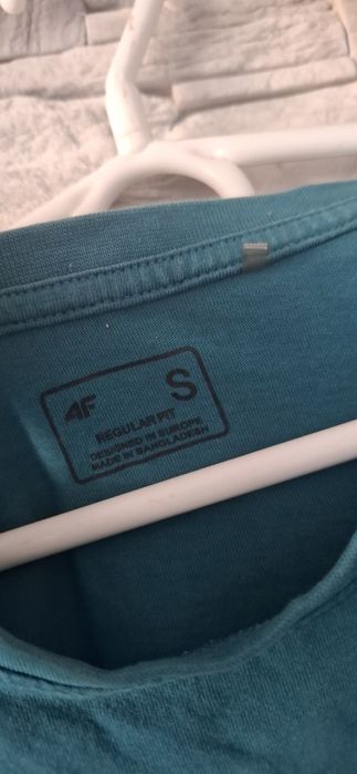 Bluzka Tshirt 4F rozmiar S  turkusowy lazurowy