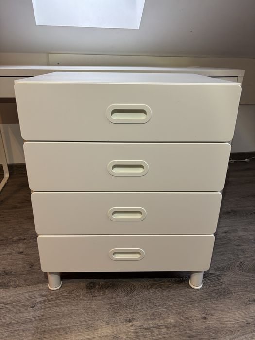 Ikea pokoj dzieciecy szafka z 4 szufladami STUVA