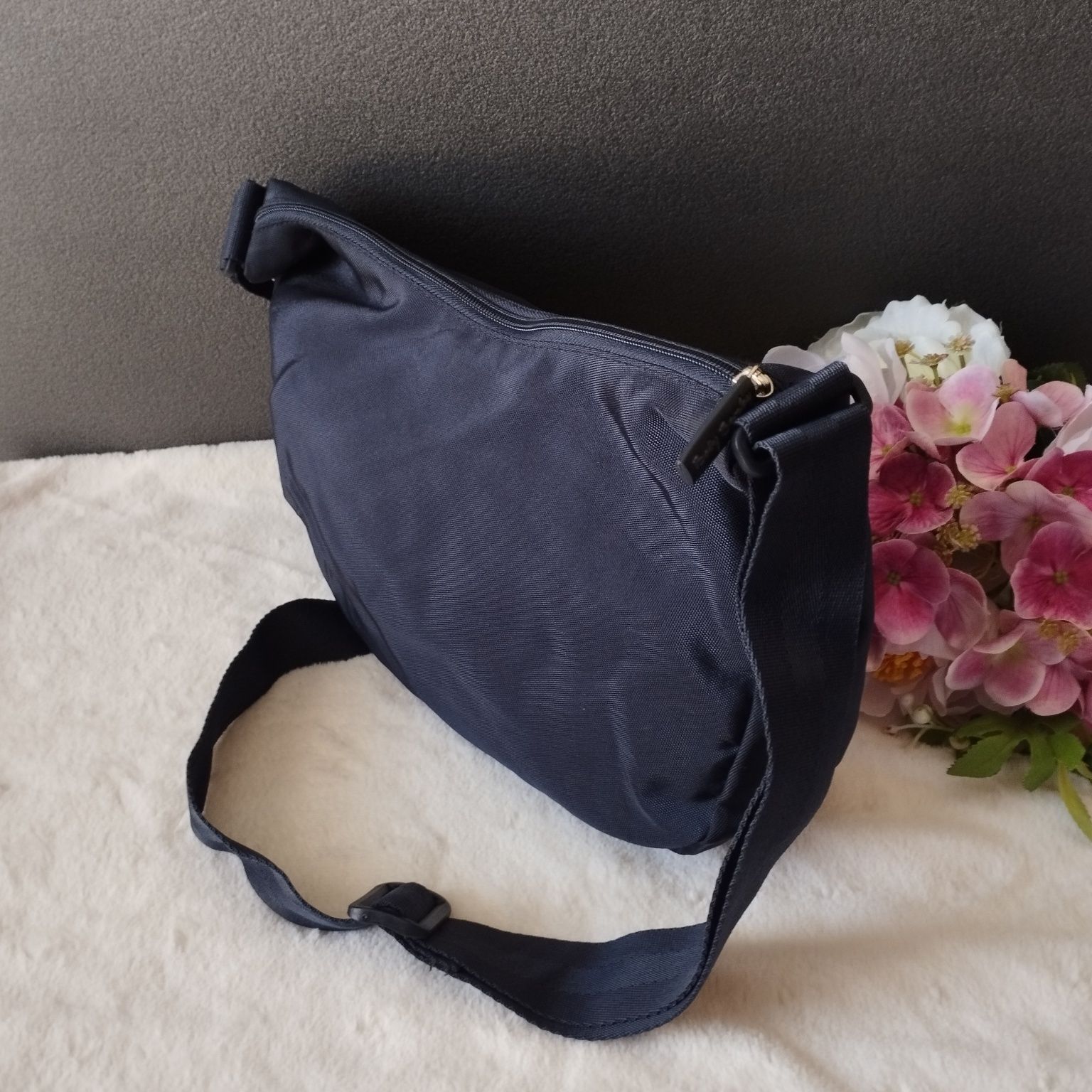 Torebka Betty Barclay granatowa materiałowa – elegancka i praktyczna!