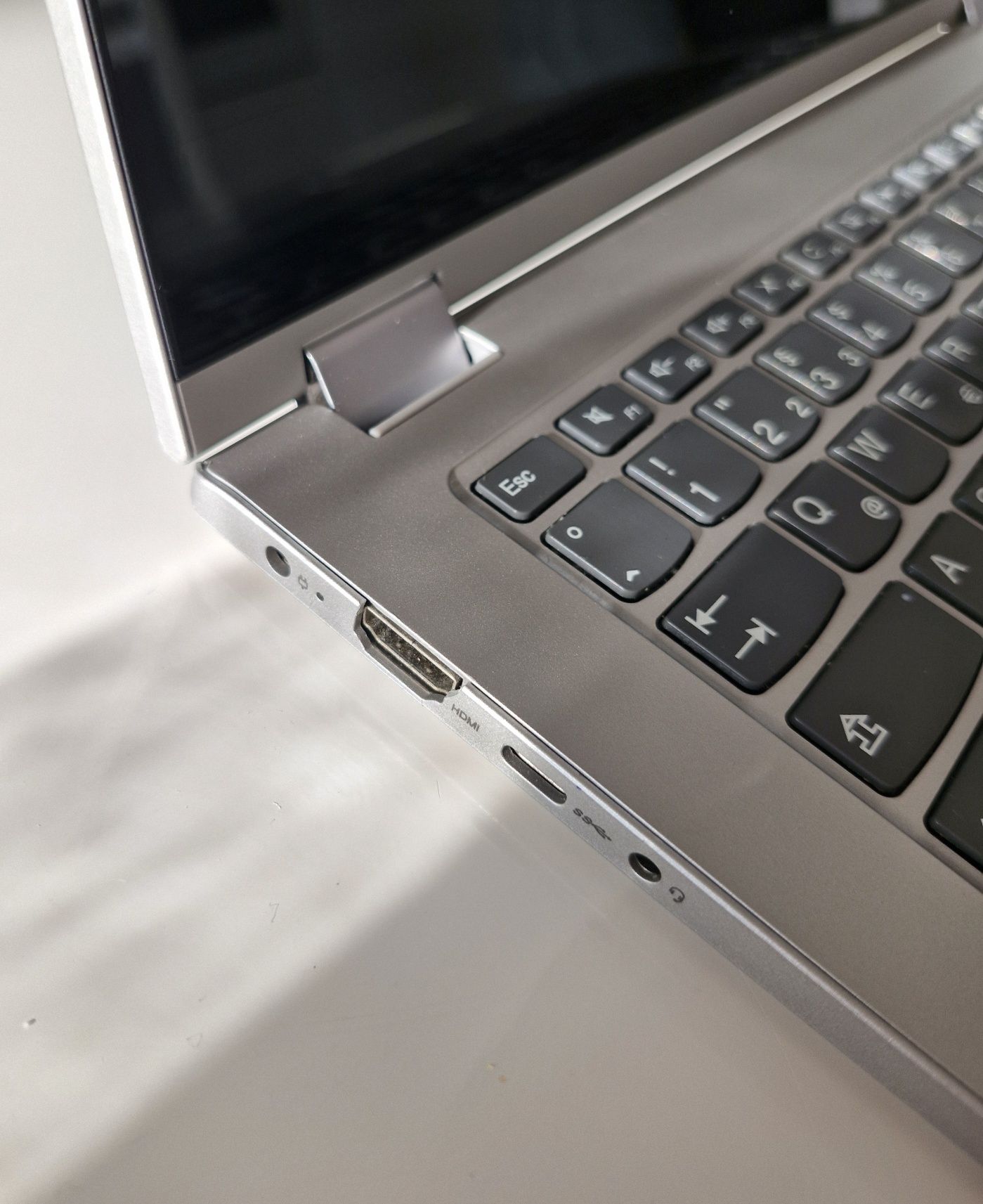 Laptop Lenovo Ideapad C340-14API Ryzer 3 4gb Ram Adm Radeon Graphics
