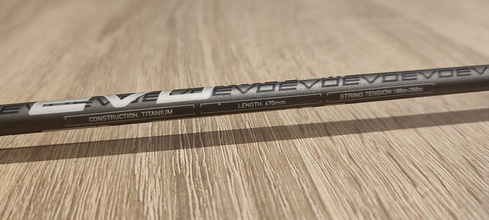 Rakietka Dunlop Evo Titanium 670mm badminton