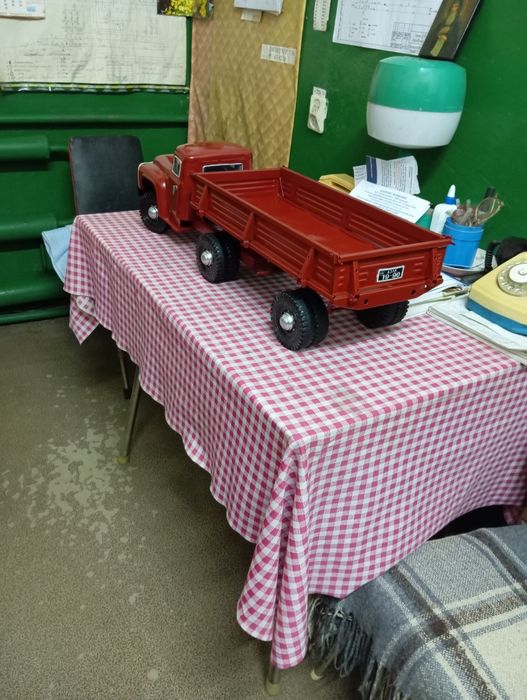 Игрушка машинка СССР. ЗИЛ - АЗЛК