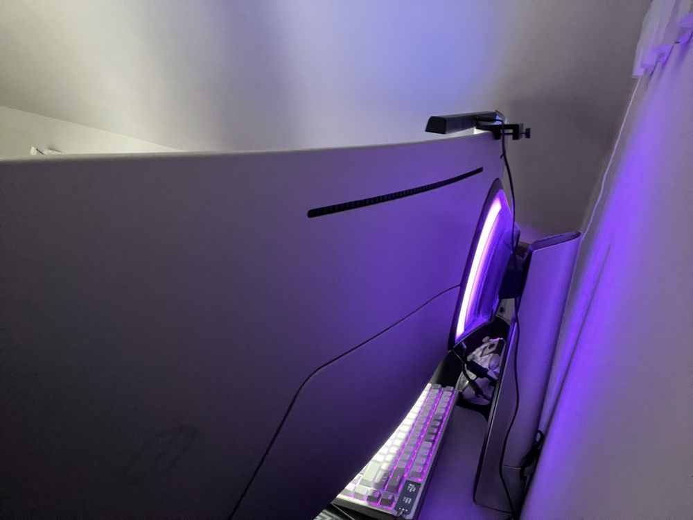 Samsung Odyssey OLED G9 49” – Ultra szeroki monitor